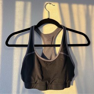 Black sports bra